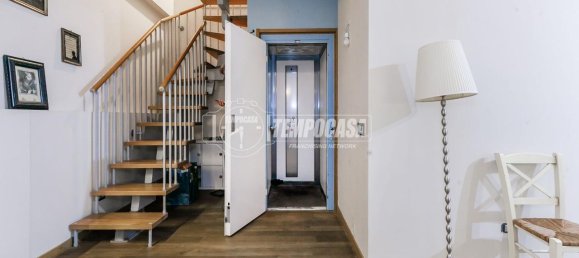 4-salle Appartement à Milan, Italy No. 247796 27