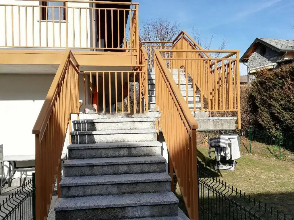 3غرفة شقة في Alta Valle Intelvi, Italy رقم 112221