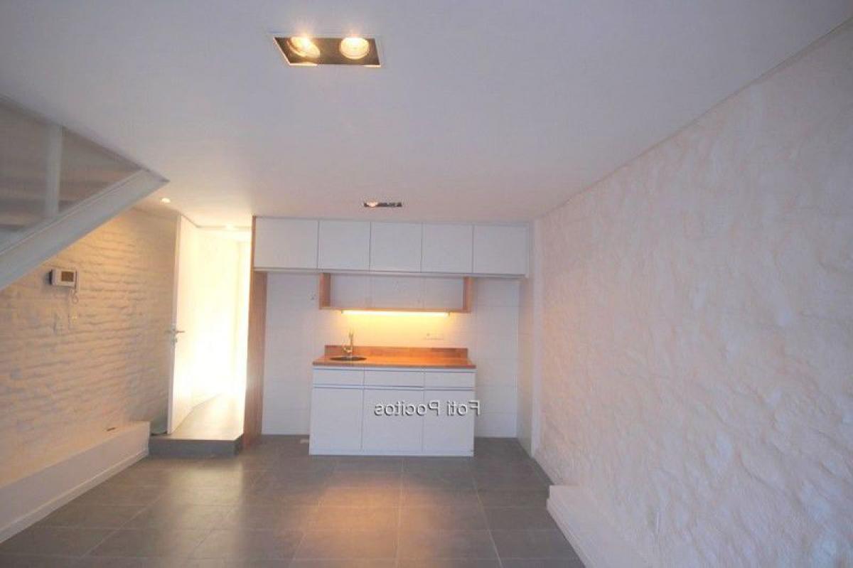 2 bedrooms House in Montevideo, Uruguay No. 585