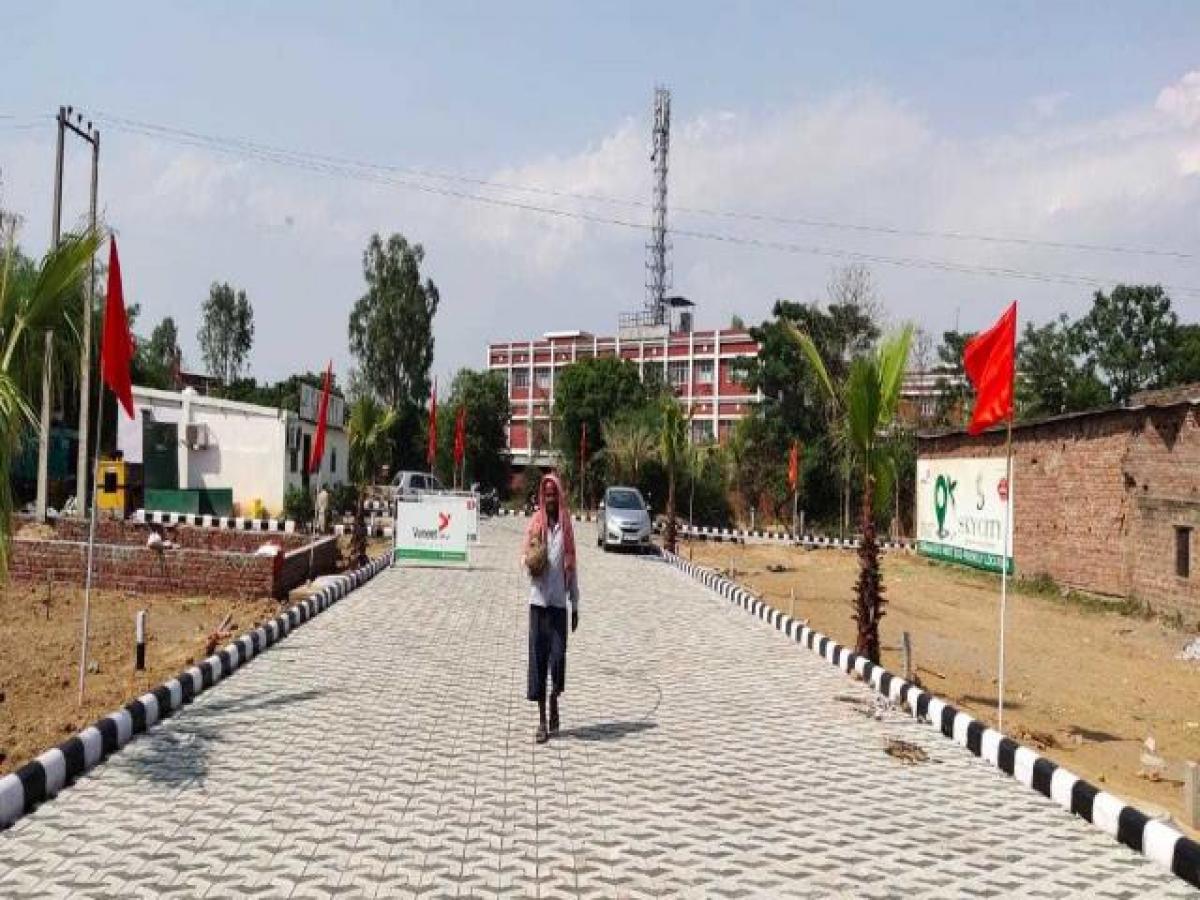  Land in Chandigarh, India No. 36642