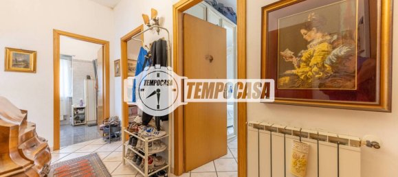 2 bedrooms Apartment in Rome, Italy No. 347010 3