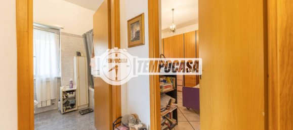 2 bedrooms Apartment in Rome, Italy No. 347010 7