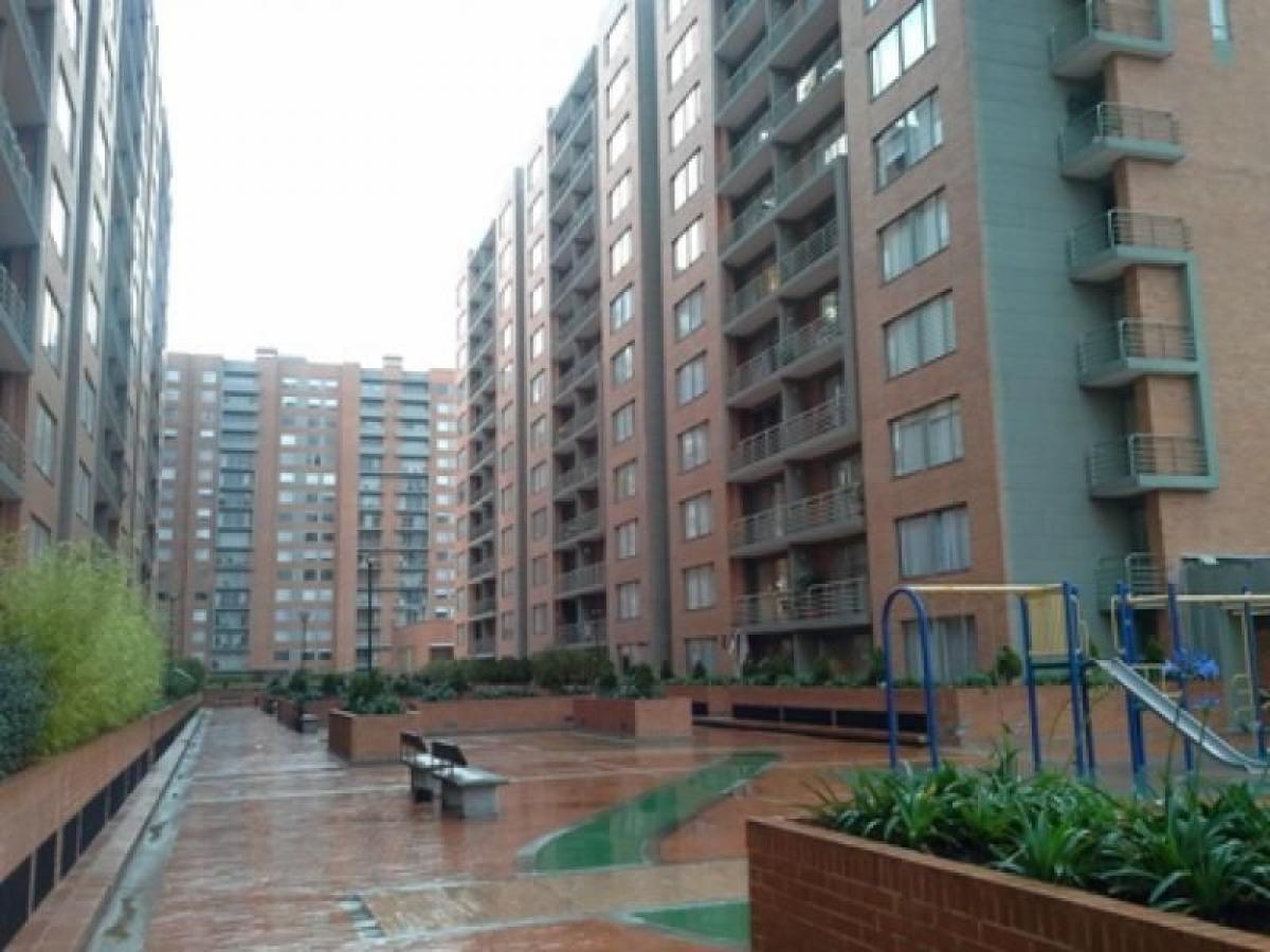 3 bedrooms House in Bogota, Colombia No. 11955