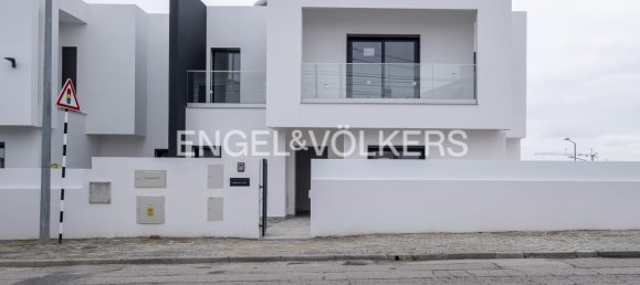 4 غرف نوم منزل في Corroios, Portugal رقم 13981 41