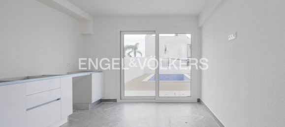 4 غرف نوم منزل في Corroios, Portugal رقم 13981 37