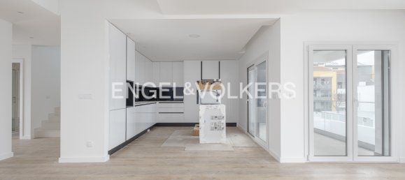 4 غرف نوم منزل في Corroios, Portugal رقم 13981 2