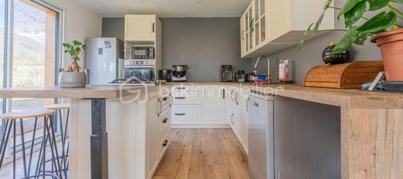 4 bedrooms House in Chanay, France No. 207111 4