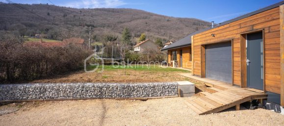 4 bedrooms House in Chanay, France No. 207111 23