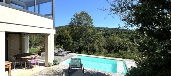 5 bedrooms Villa in Rhone, France No. 347590 9