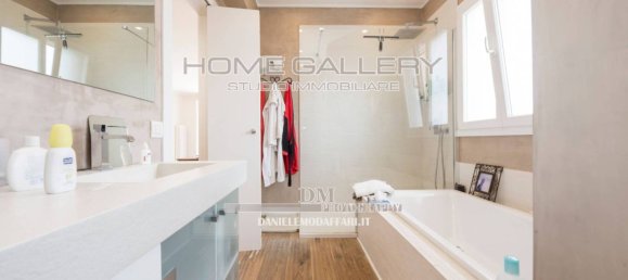 4 غرف نوم بانتهاوس في Genoa, Italy رقم 307373 9