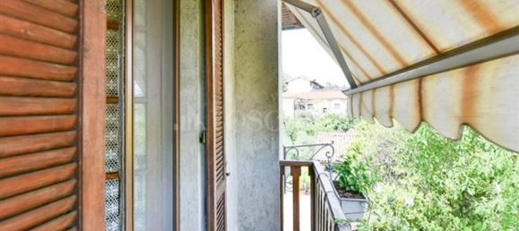 Квартира с 6 комнатами в Эрба, Италия № 280069 10