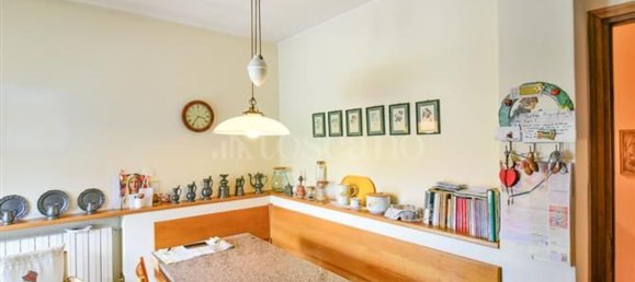 Квартира с 6 комнатами в Эрба, Италия № 280069 14