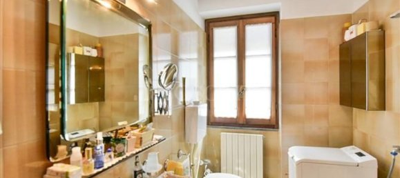 Квартира с 6 комнатами в Эрба, Италия № 280069 20