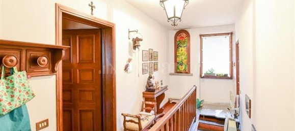 Квартира с 6 комнатами в Эрба, Италия № 280069 23