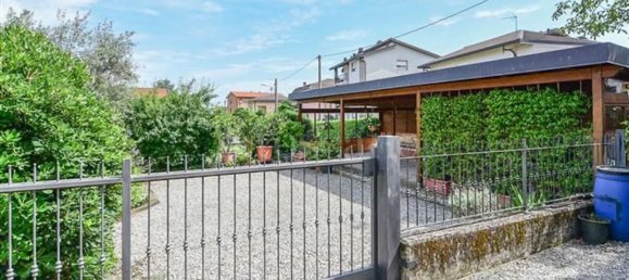 Квартира с 6 комнатами в Эрба, Италия № 280069 32