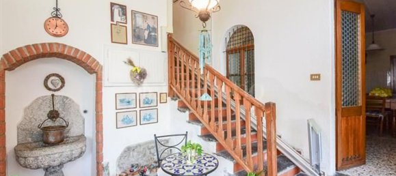 Квартира с 6 комнатами в Эрба, Италия № 280069 4