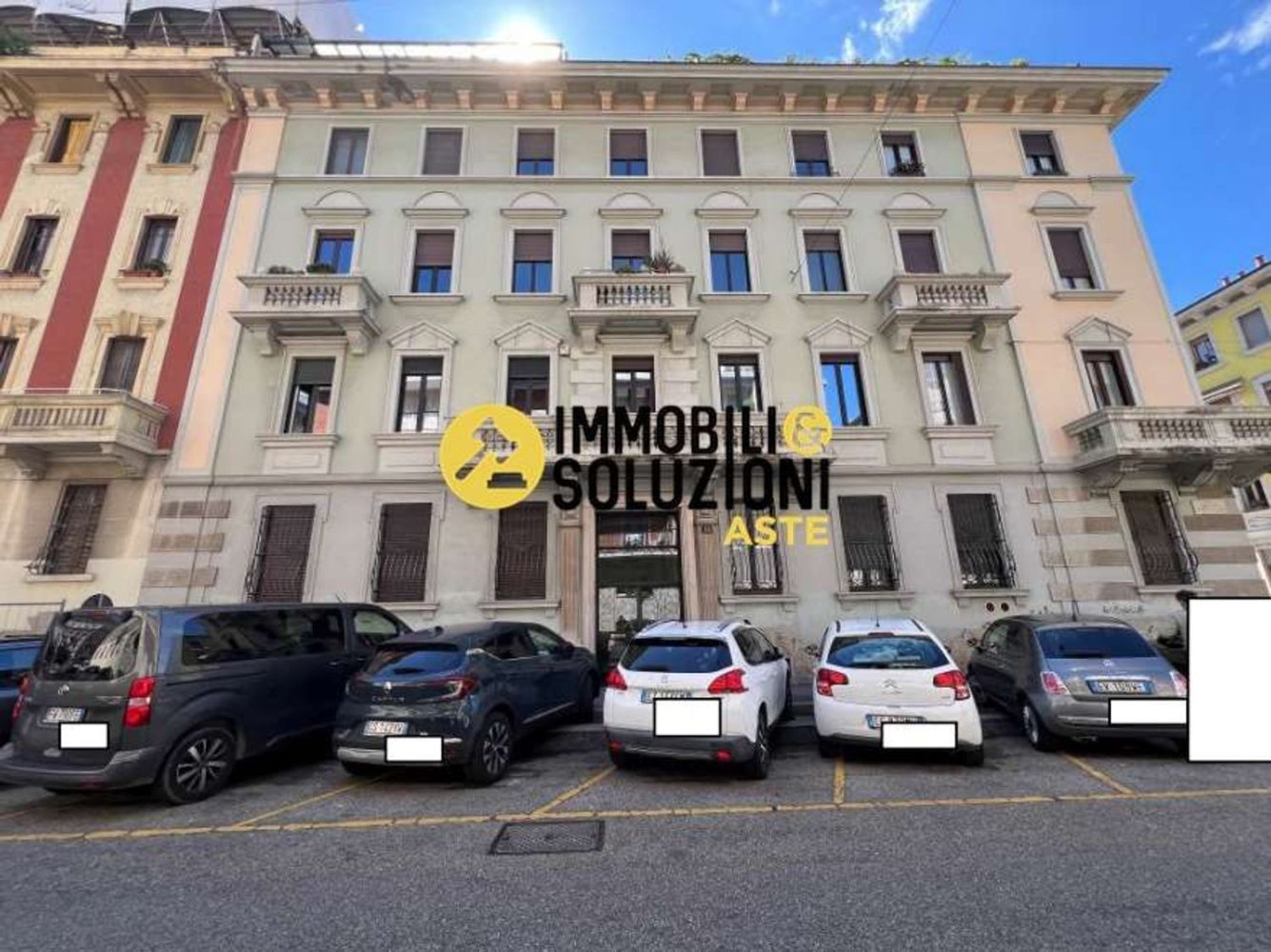 2 rooms Apartment in Milan, Italy No. 245153