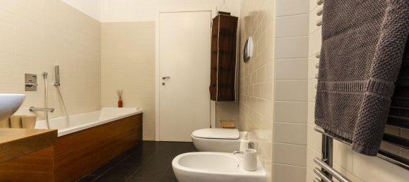 4 bedrooms Apartment in Mantua, Italy No. 362829 8