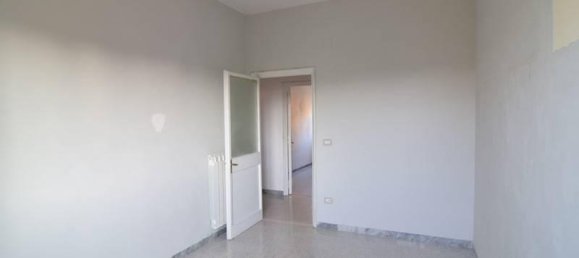 4-salle Appartement à Foggia, Italy No. 113497 6