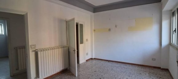 4-salle Appartement à Foggia, Italy No. 113497 16