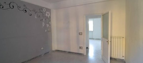 4-salle Appartement à Foggia, Italy No. 113497 8