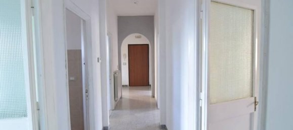 4-salle Appartement à Foggia, Italy No. 113497 4