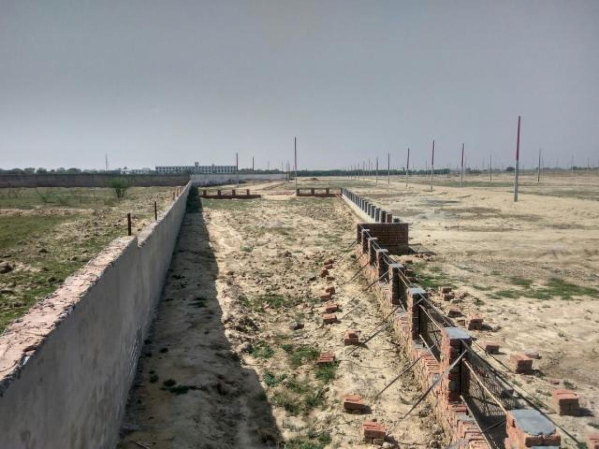 Земельный участок в Матхура, Индия № 41832