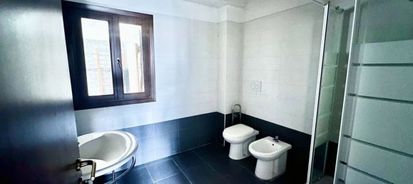 Edificio en Baldissero d'Alba, Italy 337 m² No. 159250 2