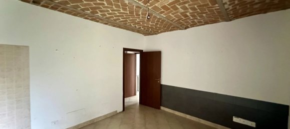 Edificio en Baldissero d'Alba, Italy 337 m² No. 159250 31