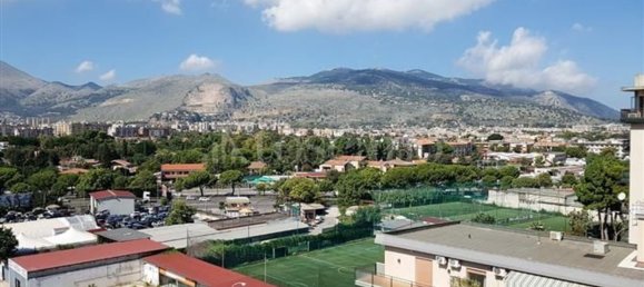 5 rooms Penthouse in Palermo, Italy No. 49965 4