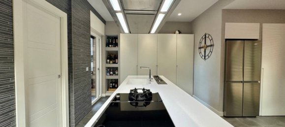 3 bedrooms Apartment in Rome, Italy No. 219326 32