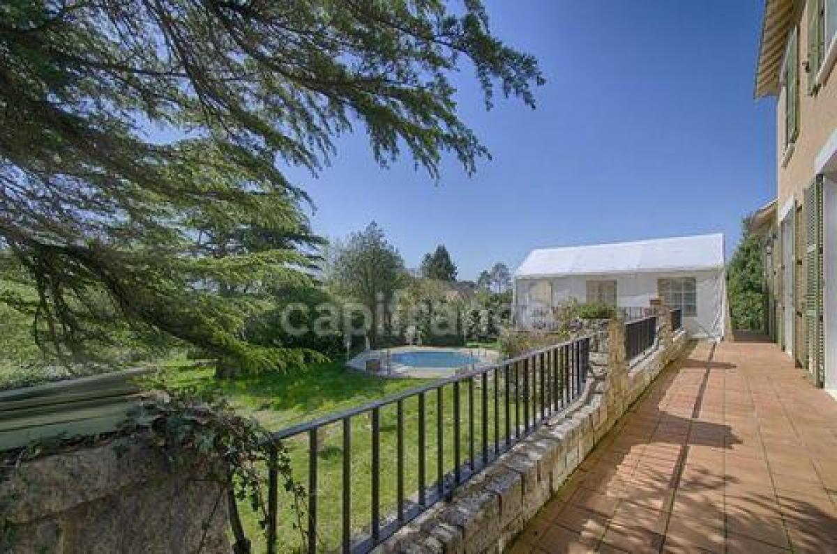 9 bedrooms House in Le Mans, France No. 32676