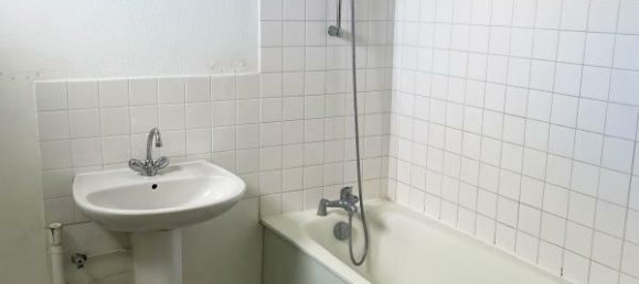 Casa de 3 dormitorios en Coullons, France No. 215450 3