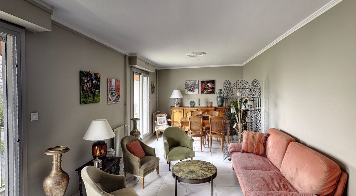 4 bedrooms Apartment in Tours, France No. 154237