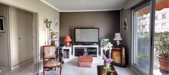 4 bedrooms Apartment in Tours, France No. 154237 3