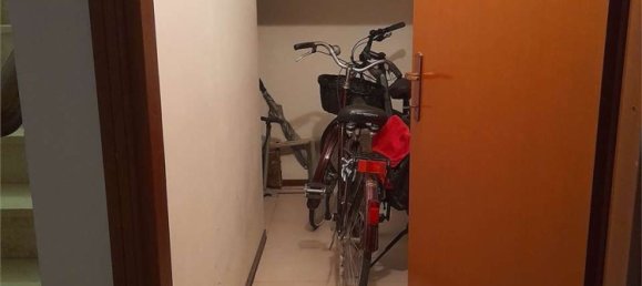 4 rooms House in Modena, Italy No. 271399 6