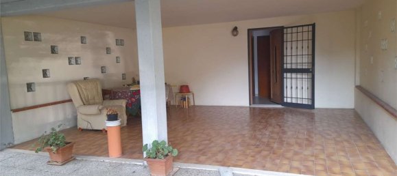 4 rooms House in Modena, Italy No. 271399 4