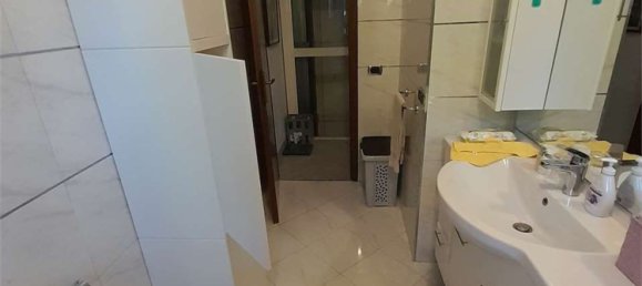 4 rooms House in Modena, Italy No. 271399 17