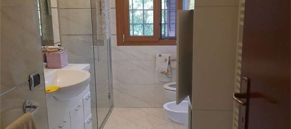 4 rooms House in Modena, Italy No. 271399 16