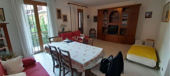 4 rooms House in Modena, Italy No. 271399 12