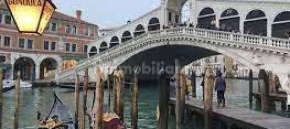5 rooms Commercial property in Venice, Italy No. 61808 10