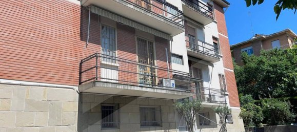 3 rooms Apartment in Bologna, Italy No. 21386 16