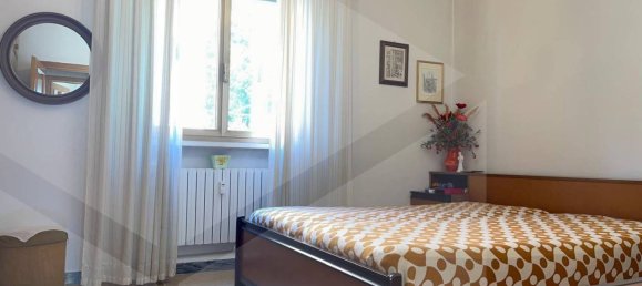 3 rooms Apartment in Bologna, Italy No. 21386 12