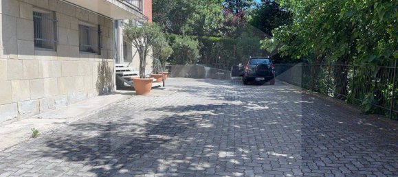 3 rooms Apartment in Bologna, Italy No. 21386 9