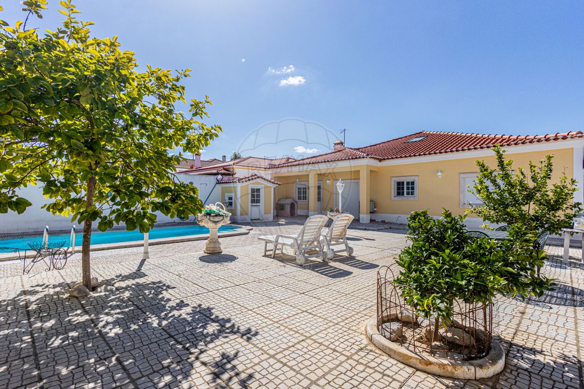 4 bedrooms House in Alpiarca, Portugal No. 20426