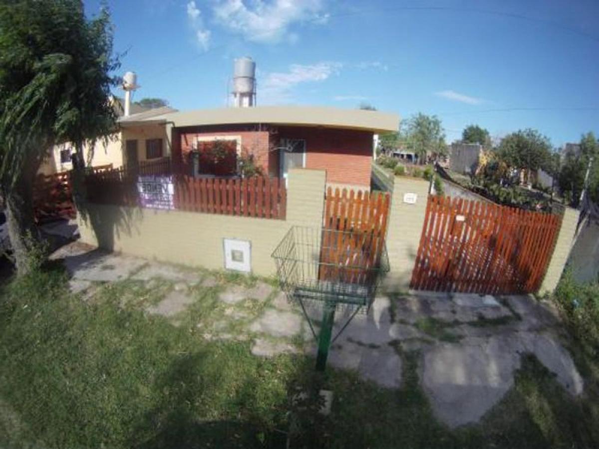 2 bedrooms House in Mar del Plata, Argentina No. 93760