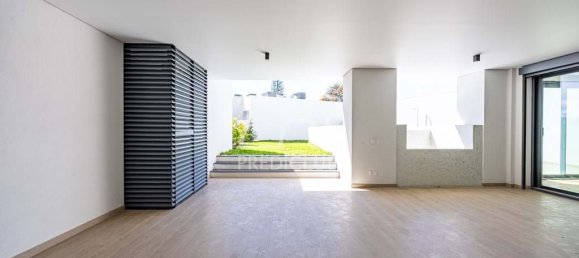 3 bedrooms Apartment in Funchal, Portugal No. 115383 6