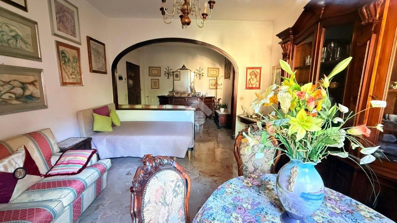 Квартира с 1 спальней в Флоренция, Италия № 358785