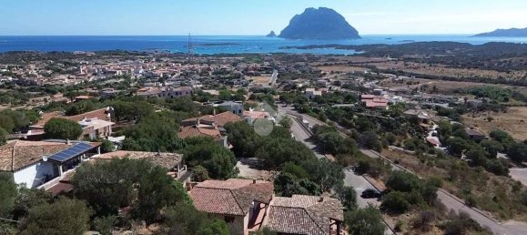 4 bedrooms House in Loiri Porto San Paolo, Italy No. 307949 2