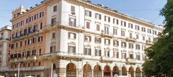 47m² Commercial property in Rome, Italy No. 100051 8